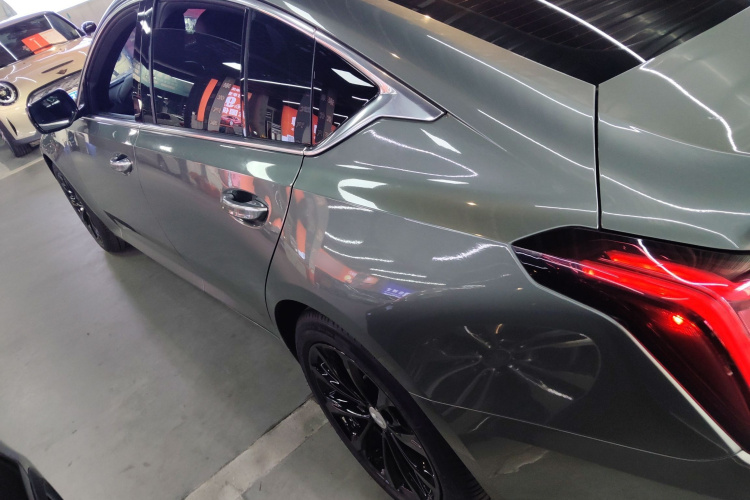 凯迪拉克CT5 2022款 28T 豪华型（标准版）车身外观4