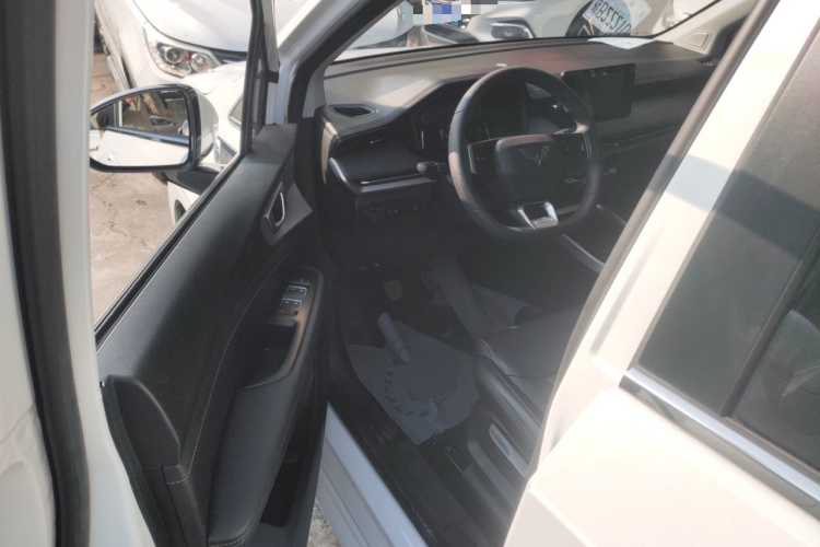 五菱汽车 五菱佳辰 2022款 1.5T 手动轻享活力型中控内饰7003