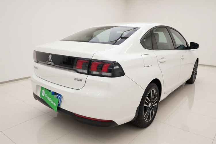 标致308 2016款 1.6L 手动时尚版车身外观7