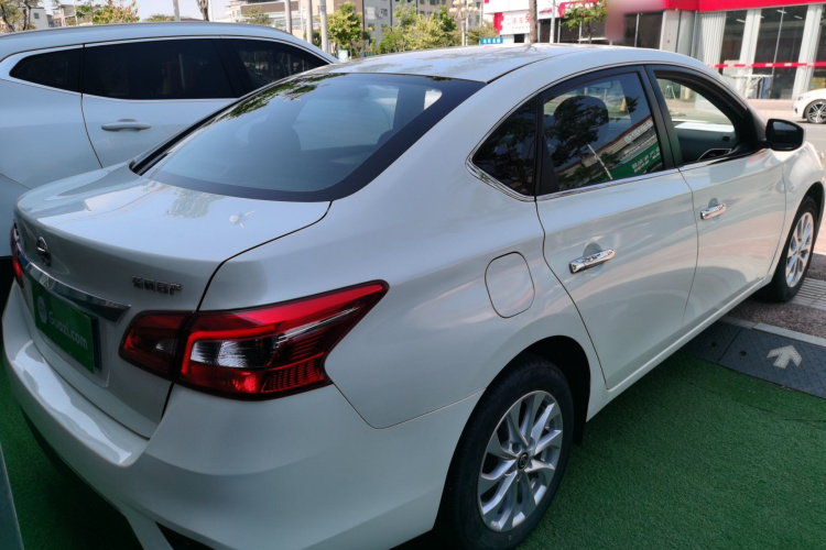 日产 轩逸 2022款 经典 1.6XE CVT舒适版车身外观7