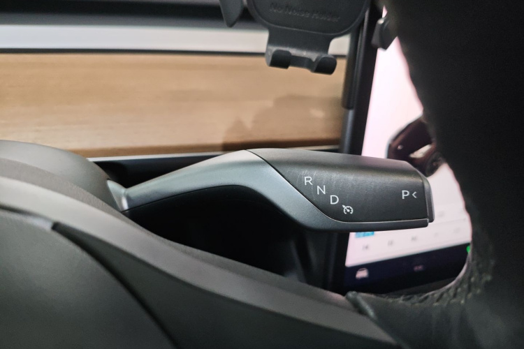 特斯拉 Model Y 2021款 长续航全轮驱动版局部细节18