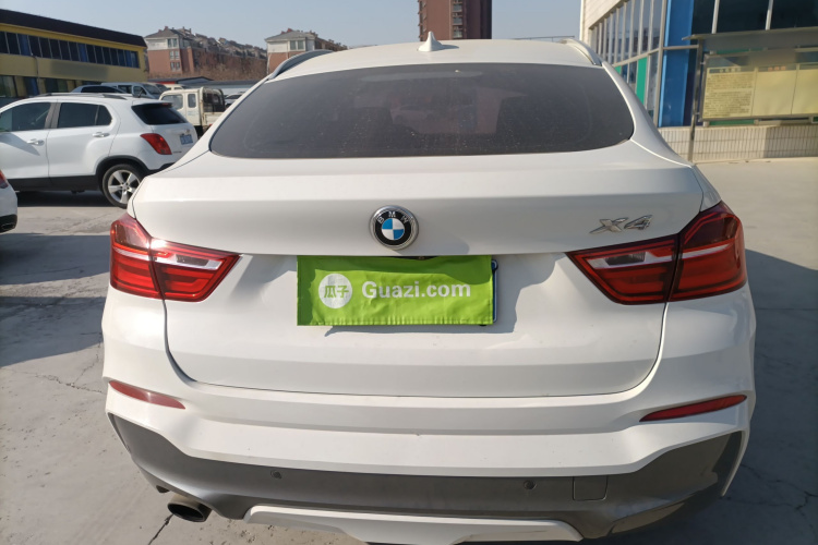 宝马X4 2016款 xDrive20i M运动型车身外观6