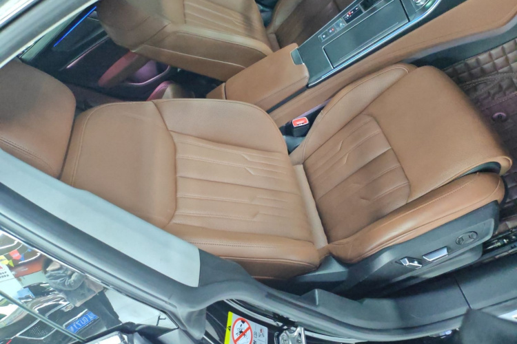 奥迪A7 2019款 55 TFSI quattro 动感型局部细节41