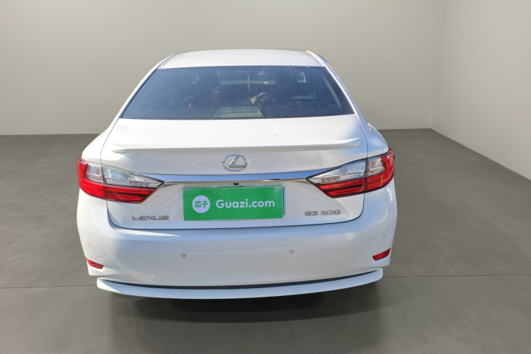 雷克萨斯ES 2015款 200 精英版车身外观6