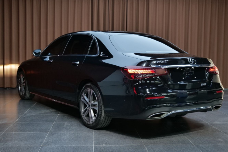 奔驰E级 2021款 改款 E 260 L 运动型车身外观6006