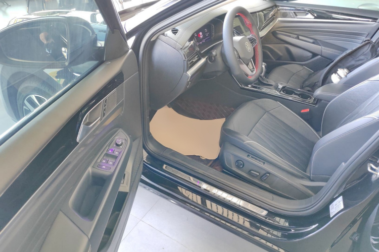 大众 帕萨特 2022款 330TSI 星空豪华版中控内饰20