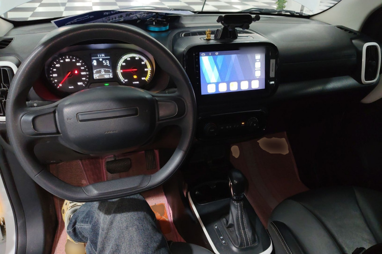 荣威 科莱威CLEVER 2022款 311km元气啵啵版中控内饰12