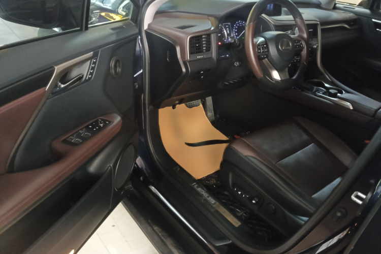雷克萨斯RX 2016款 300 四驱典雅版 国V中控内饰20