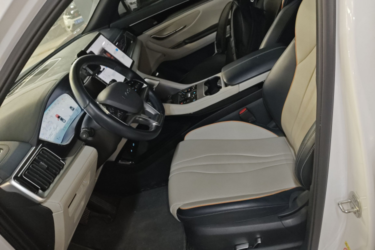 比亚迪 宋PLUS新能源 2023款 冠军版 EV 605KM 旗舰PLUS中控内饰19