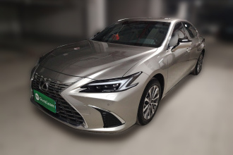 雷克萨斯ES 2025款 200 臻享版