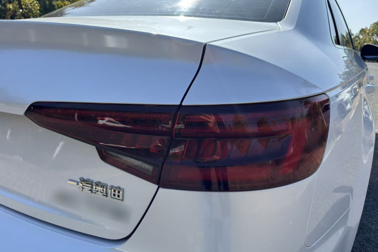 奥迪A4L 2018款 30周年年型 40 TFSI 时尚型车身外观6010