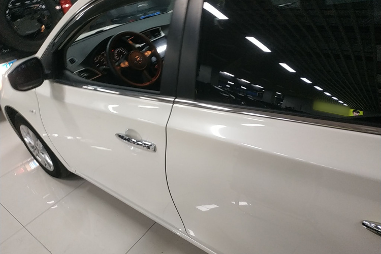 日产 轩逸 2022款 经典 1.6XE CVT舒适版车身外观4