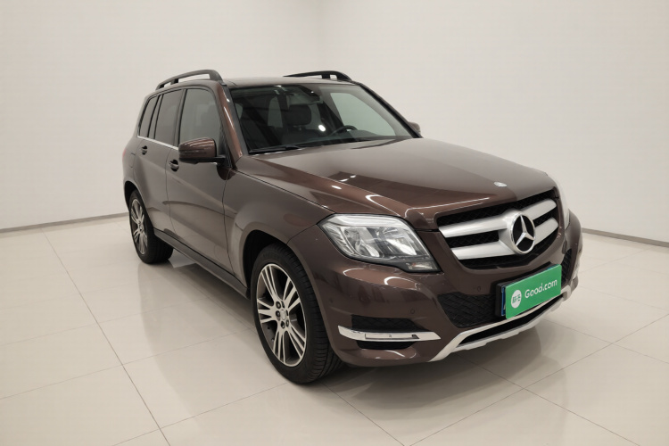 奔驰GLK级 2014款 GLK 260 4MATIC 动感型车身外观3