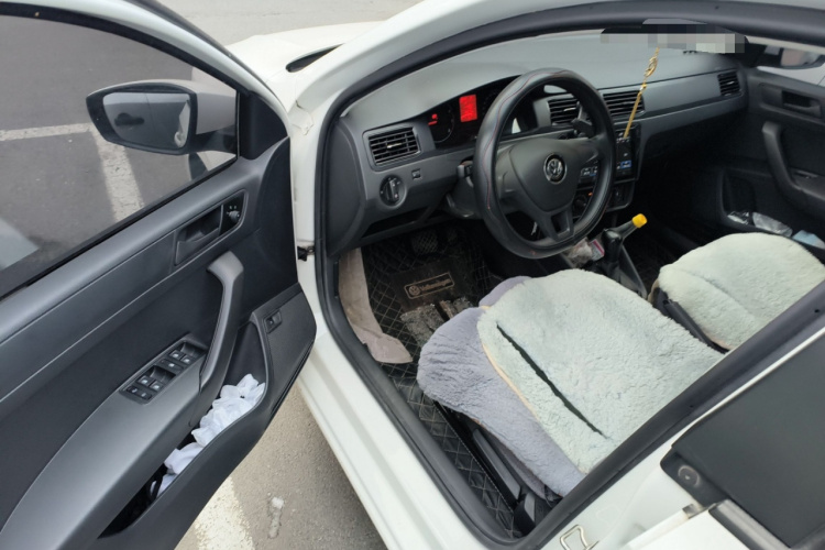 大众 桑塔纳 2021款 1.5L 自动风尚版中控内饰20