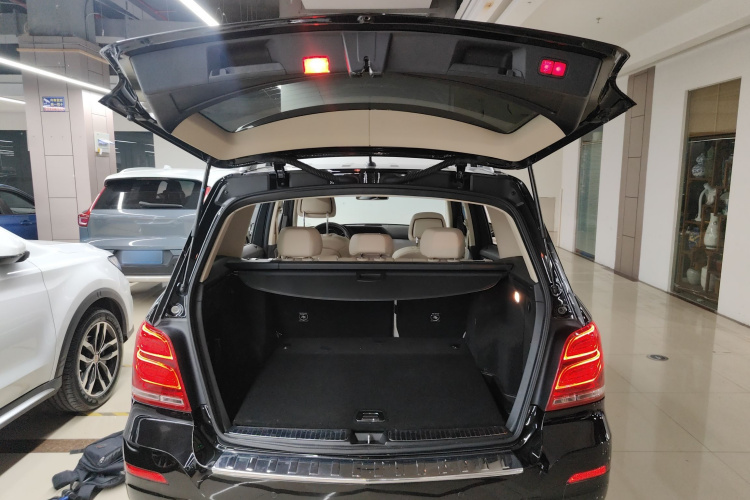 奔驰GLK级 2013款 改款 GLK 300 4MATIC 时尚型局部细节23