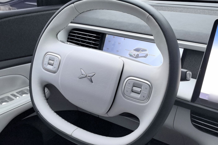 小鹏G6 2023款 755 超长续航 Pro中控内饰7004