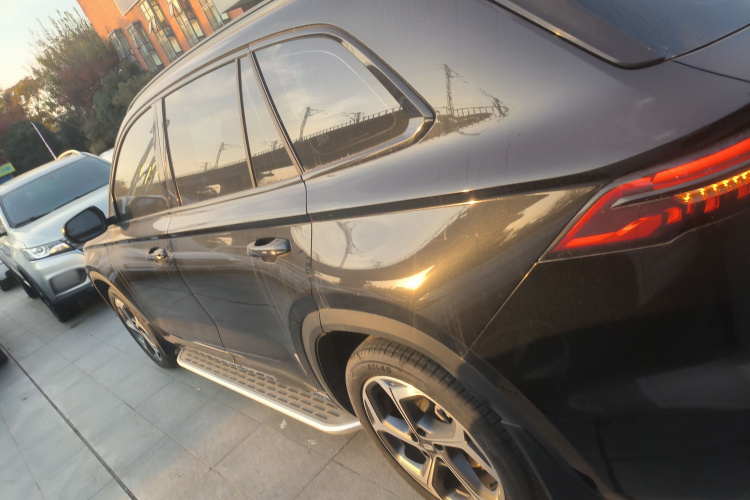 吉利汽车 星越L 2024款 2.0TD DCT EVO两驱长风版车身外观4