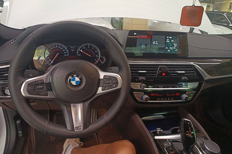 宝马5系 2018款 525Li M运动套装中控内饰7002