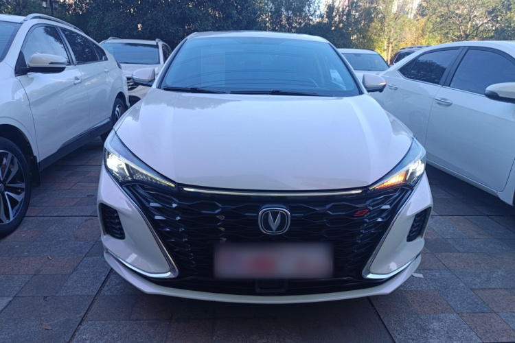 长安 逸动 2021款 PLUS 蓝鲸NE 1.4T GDI DCT旗舰型车身外观6001