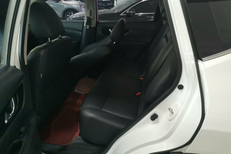 日产 奇骏 2021款 2.0L CVT 2WD XL ITS智联舒适版中控内饰21