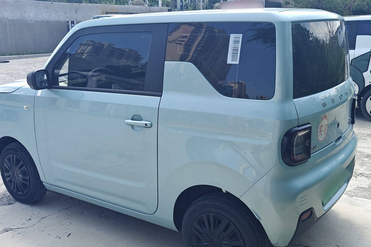 吉利汽车 2023款 熊猫mini 200km 耐力熊车身外观6003