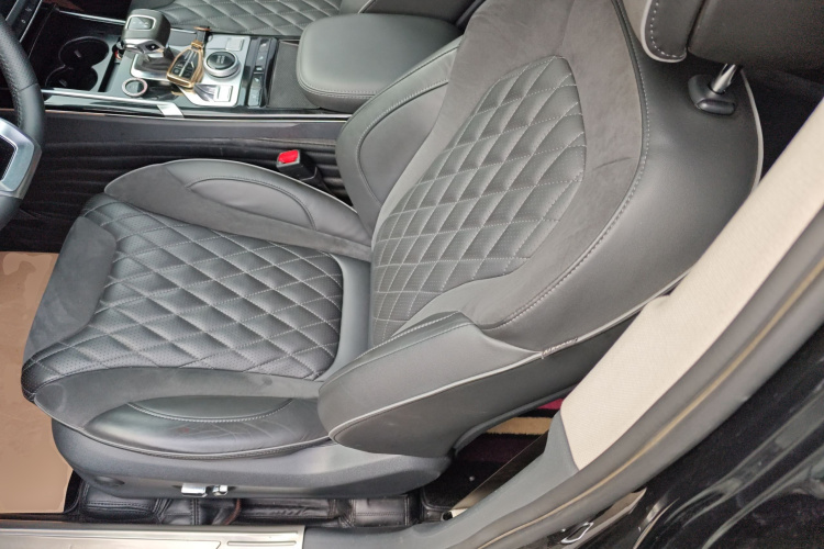 红旗HS5 2019款 2.0T 智联旗享版中控内饰19