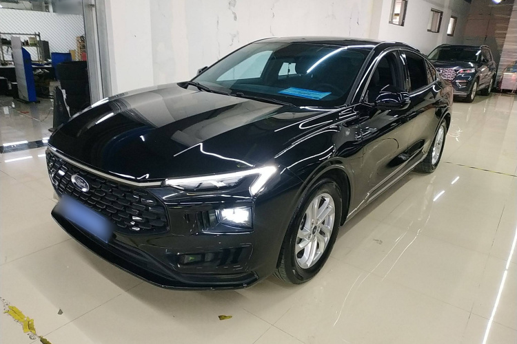 福特 蒙迪欧 2023款 EcoBoost 180 舒雅型车身外观1