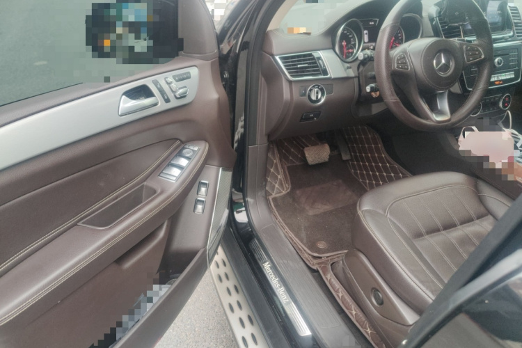 奔驰GLS 2018款 GLS 320 4MATIC中控内饰20