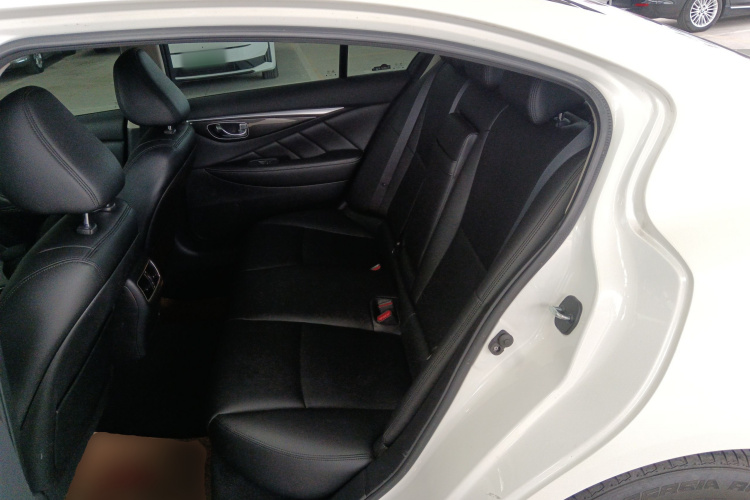 英菲尼迪Q50L 2018款 2.0T 舒适版 国VI中控内饰7004