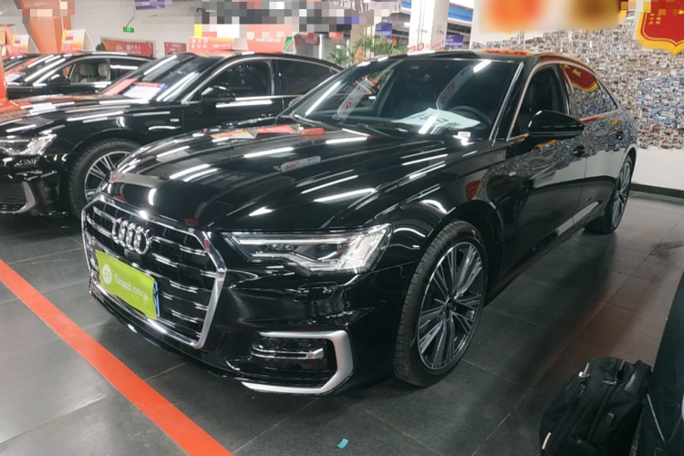 奥迪A6L 2025款 改款 45 TFSI 臻选动感型车身外观1