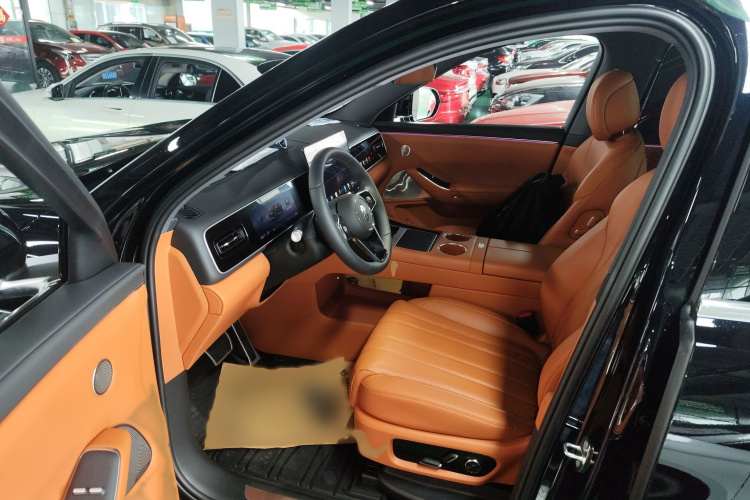 鸿蒙智行 问界M7 2026款 增程 Pro+四驱版 5座中控内饰7003