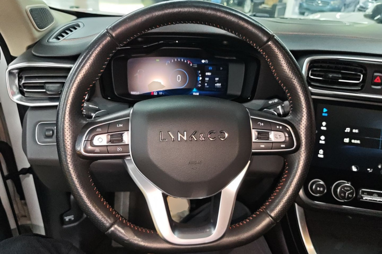 领克01 2017款 2.0T 四驱劲Pro版局部细节13