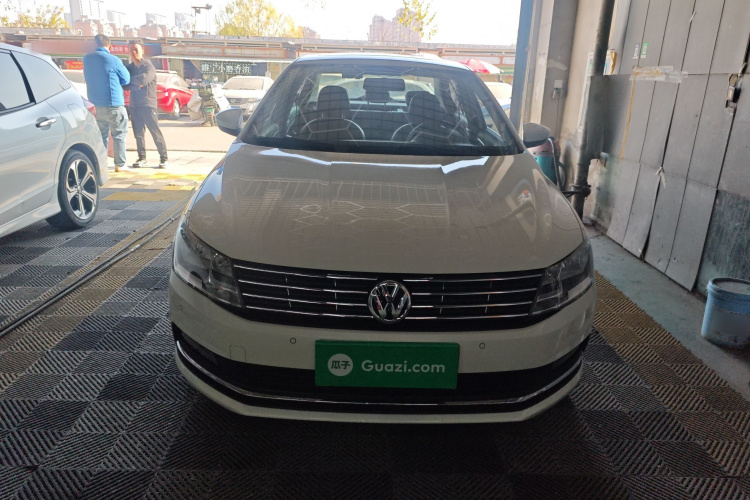 大众 朗逸 2017款 1.6L 自动舒适版车身外观2