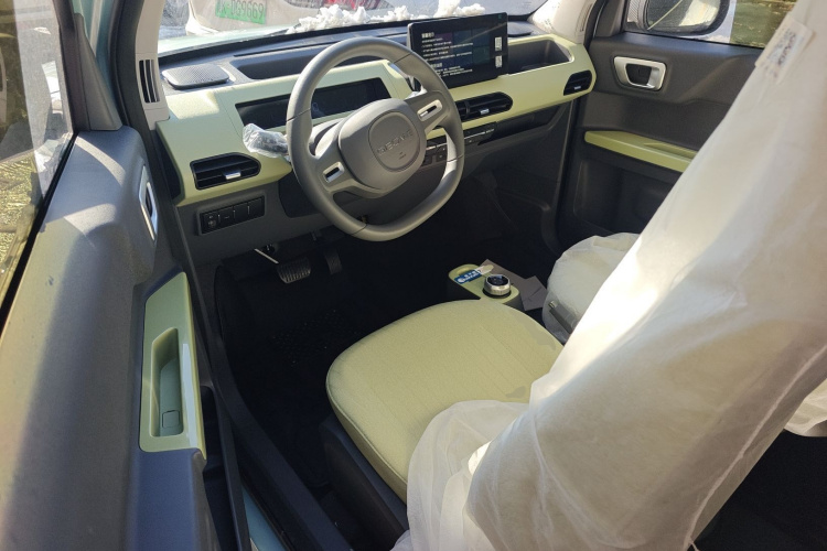 吉利银河 2024款 熊猫mini 200km 耐力熊中控内饰19