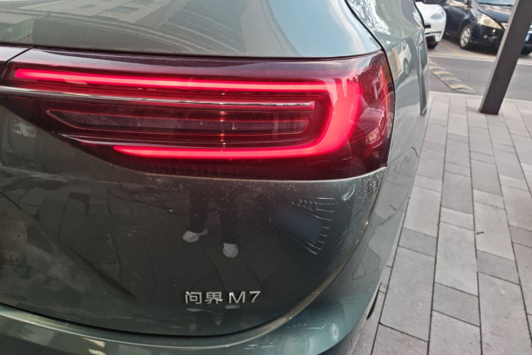 鸿蒙智行 问界M7 2024款 1.5T 后驱Plus版 6座车身外观9
