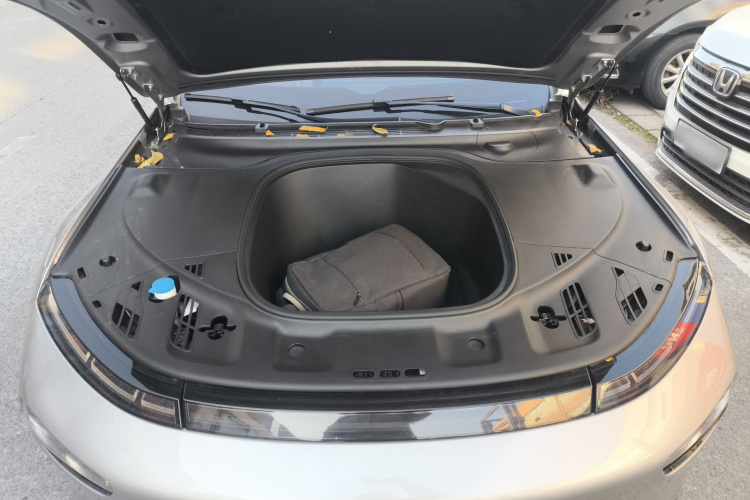 小鹏P7 2022款 625E机舱底盘24