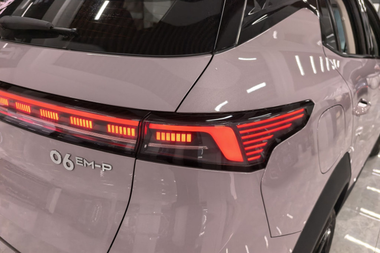 领克06 EM-P 2023款 EM-P 126长续航Halo车身外观6006
