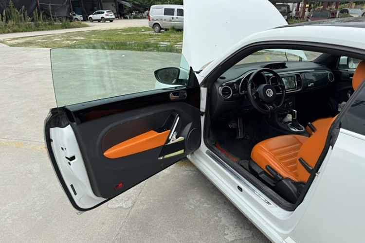 大众 甲壳虫 2015款 380TSI中控内饰7005