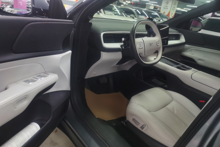 小鹏G6 2023款 580 长续航 Max中控内饰20