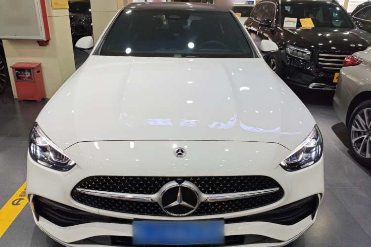 奔驰C级 2023款 改款 C 260 L 运动版车身外观2
