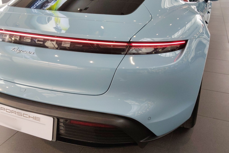 保时捷 2022款 Taycan车身外观9