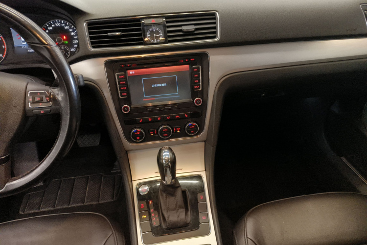 大众 帕萨特 2014款 1.8TSI DSG御尊版局部细节16