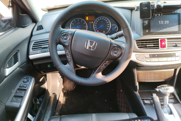 本田 歌诗图 2016款 2.4L 豪华版中控内饰13