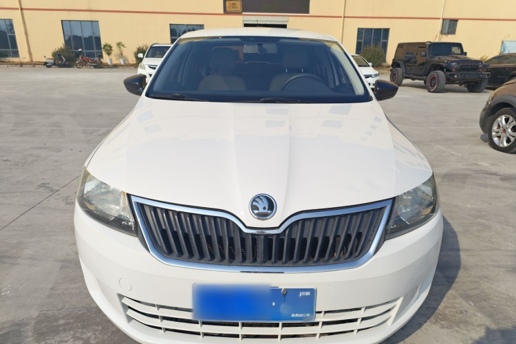 斯柯达 昕锐 2013款 1.6L 手动乐选型车身外观6004