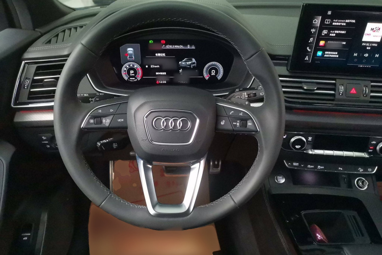 奥迪Q5L 2023款 40T 时尚动感型中控内饰13