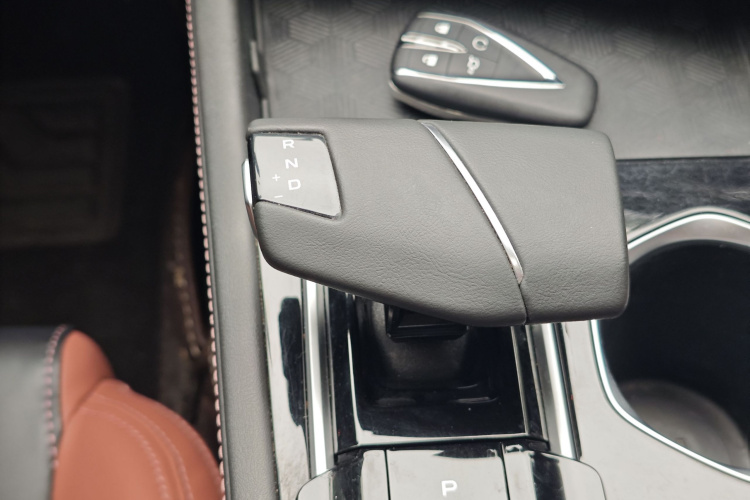 长安 逸动 2023款 畅享版 PLUS 蓝鲸NE 1.4T GDI DCT尊贵版局部细节18