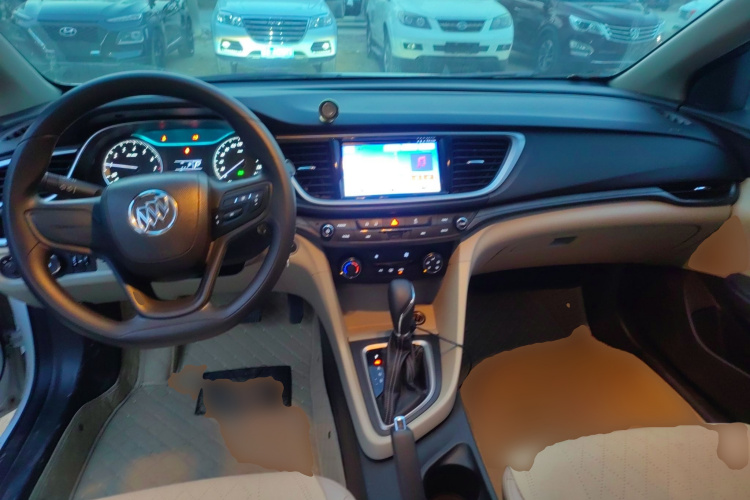 别克 英朗 2016款 15N 自动进取型中控内饰12