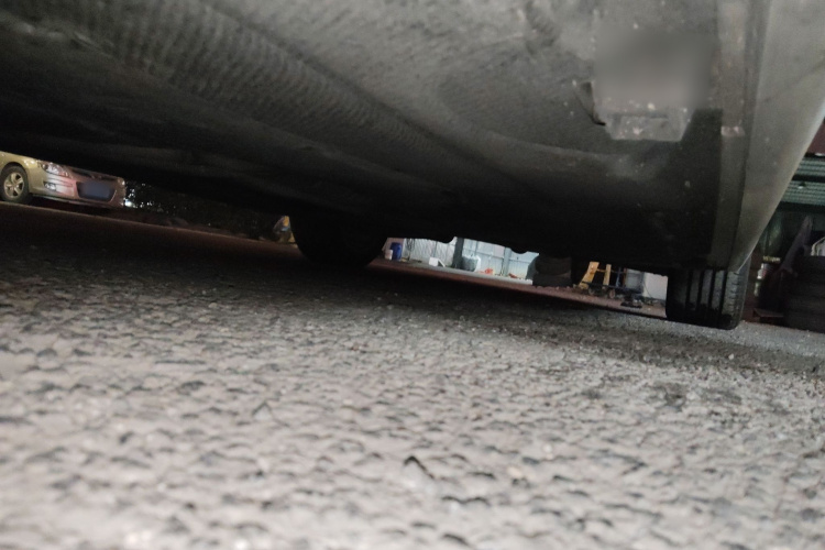 宝马5系 2014款 525Li 豪华设计套装局部细节9004