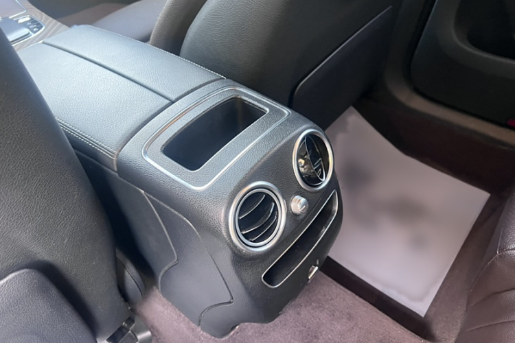 奔驰GLC 2020款 GLC 260 L 4MATIC 豪华型中控内饰7004