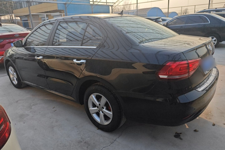 大众 2019款 朗逸启航 1.5L 手动风尚版 国VI车身外观4